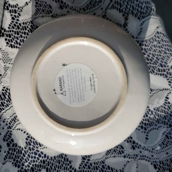 White Stoneware bowl w/Gingerbread scent candle New 3 wick Celebrating Home - Picture 7 of 7